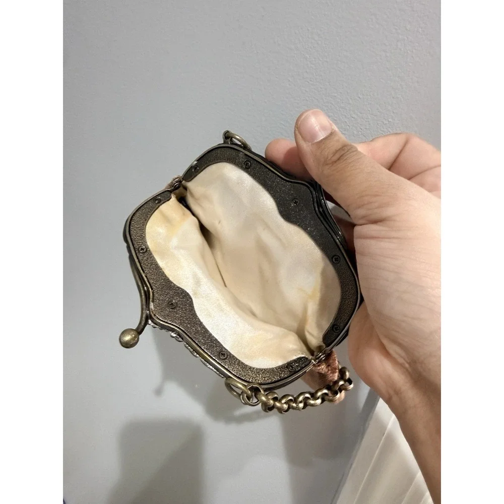 Guess Handbag Evening Bag Clutch Kisslock Metal Chain Velvet Purple Bee Jeweled‎